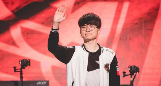 面对强敌的 面对强敌的