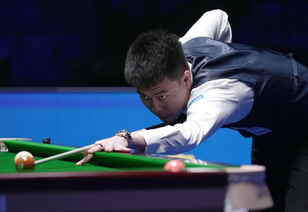 一批年轻球 一批年轻球